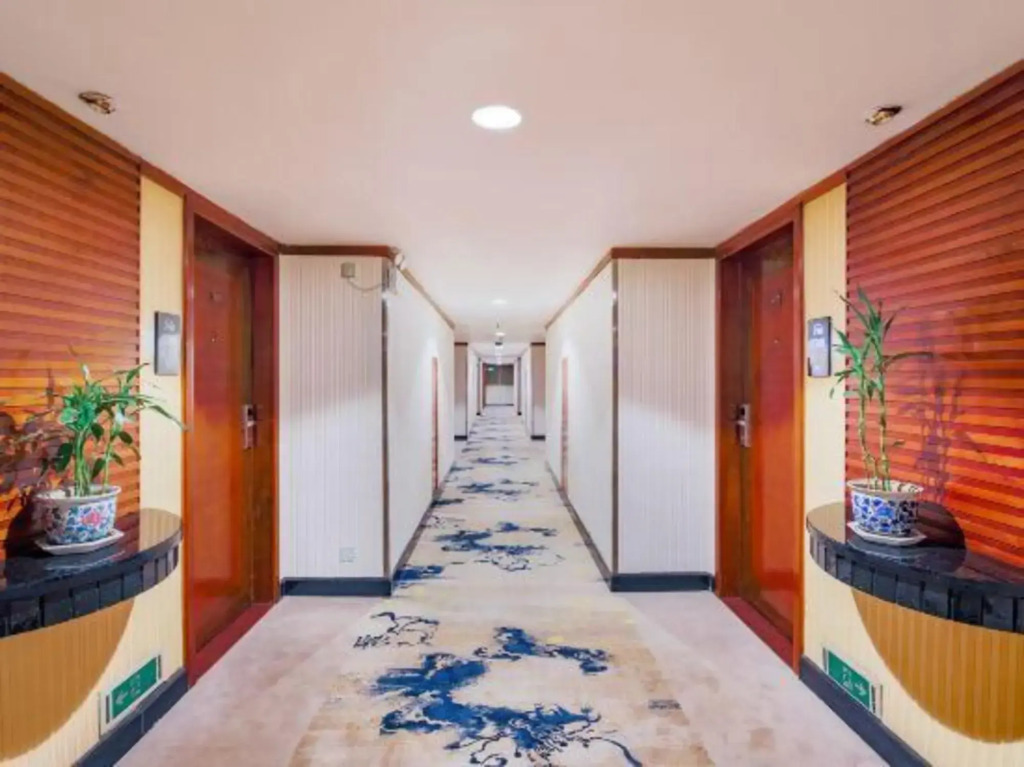 Jinlong Hotel