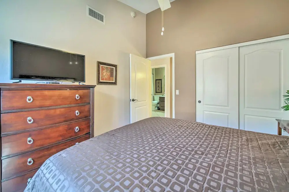 Hot Tub Relaxation & Golfing: Bright Chandler Home