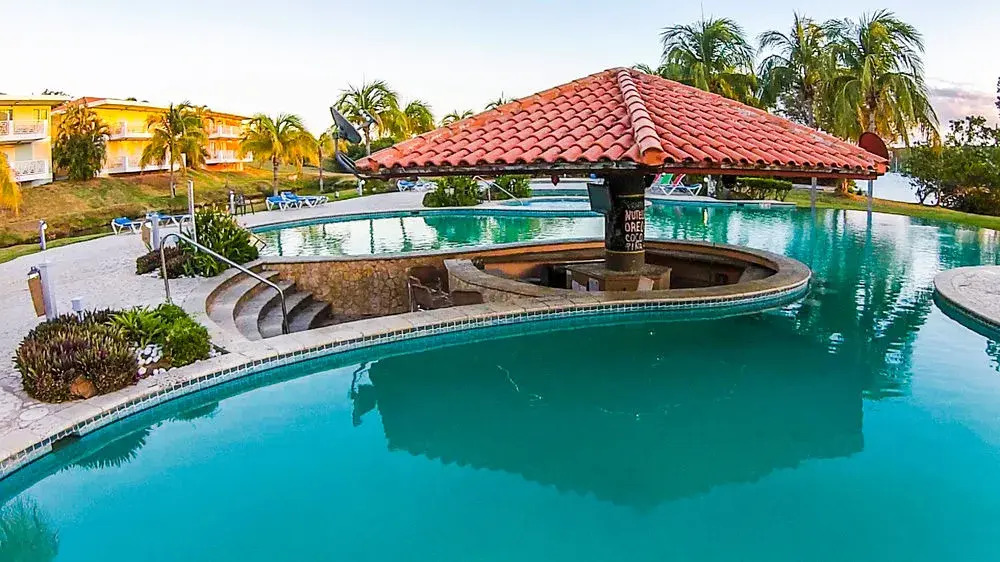 Costa Bonita