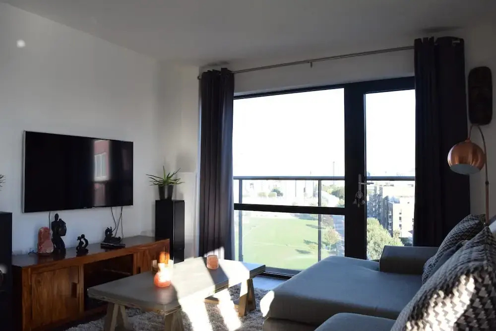 1 Bedroom Apartment Near Canary Wharf