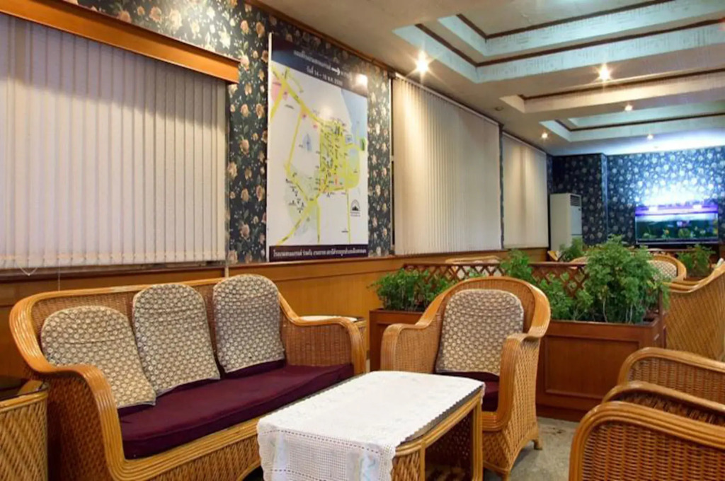 Sakol Grand Palace