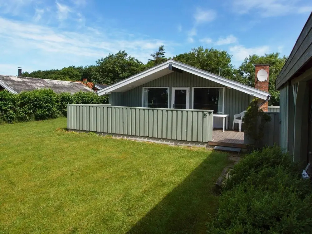 Lovely Holiday Home in Hemmet Near Sea