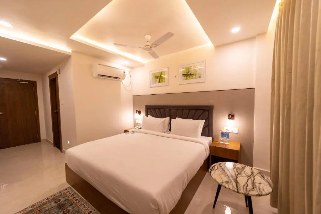 The EcoXpress Satva Varanasi - Vegetarian with all Options