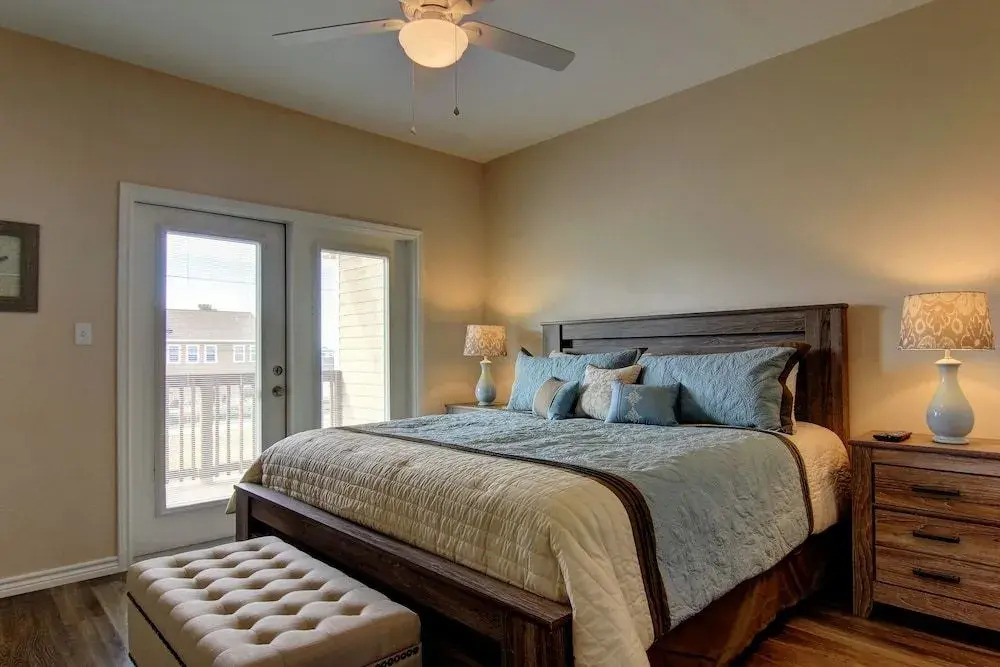 Beachside Bliss Bs404 3 Bedrooms 2.5 Bathrooms Condo