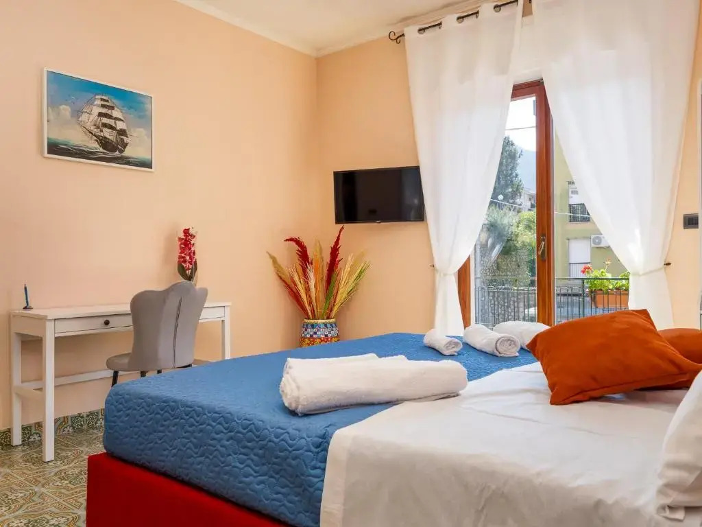 La rosa home