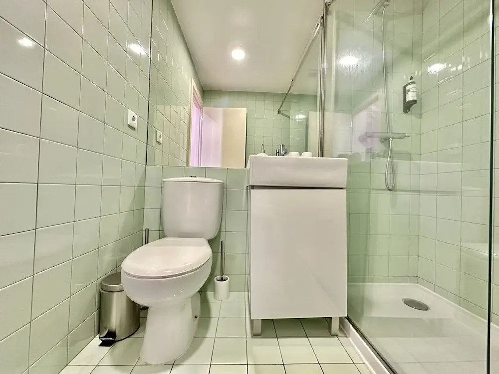 Charming 2-bedroom Apartment in Porto
