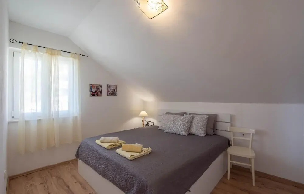 Amazing Home in Podstrana With Outdoor Swimming Pool, Wifi and 5 Bedrooms