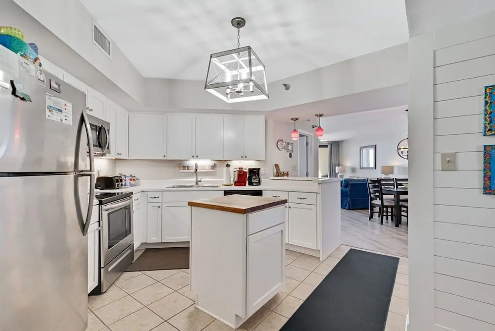 Windward Pointe 1104 Free Chair and Umbrella Rental 3 Bedrooms Sleeps 10