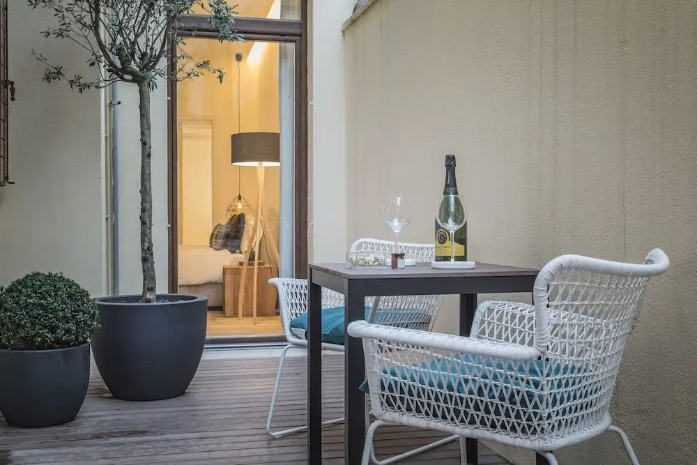 Erïk Langer Cesare Battisti Suites