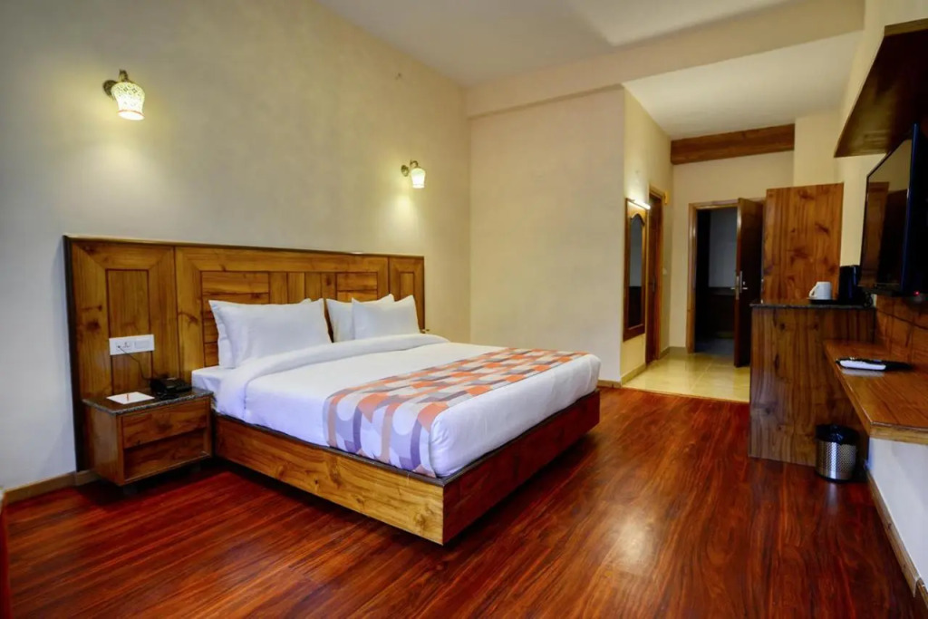 Clarks Inn Suites, Manali