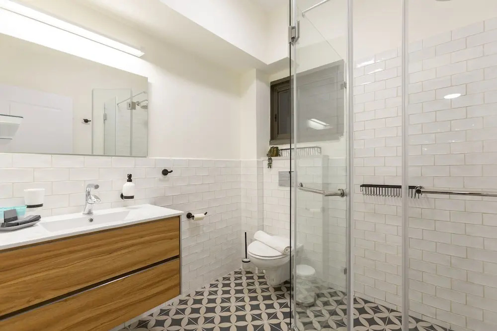 AirTLV Sirkin Apartment