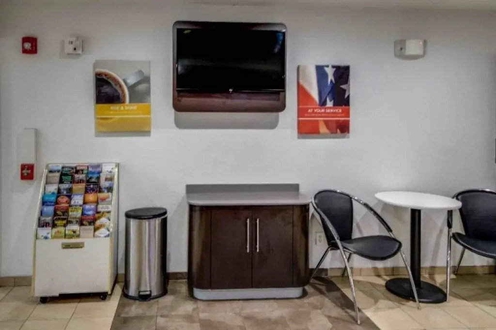 Motel 6-Greensboro, NC - Airport