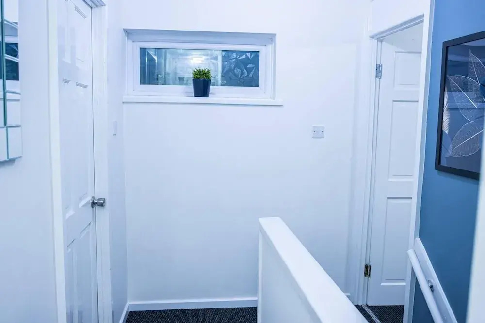 Stunning 4-bed House in Telford West Midlands