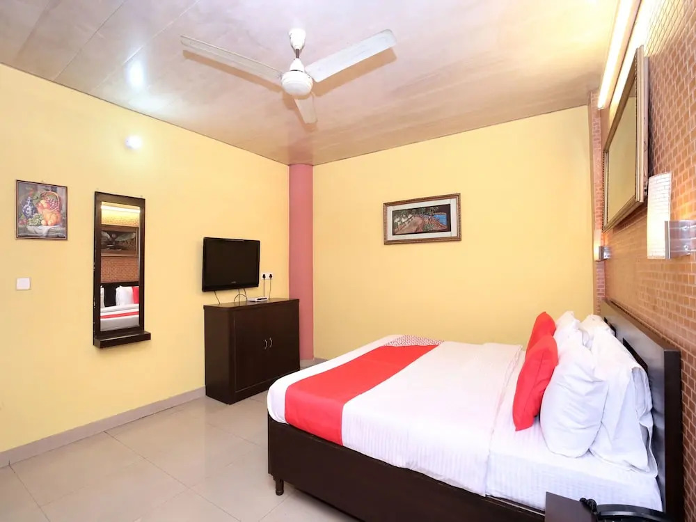 Hotel Nav Classic by OYO Rooms