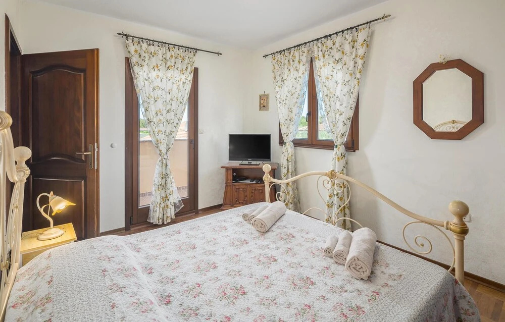Gorgeous Home In Buje