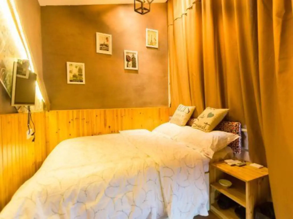 OYO Nanchang Happy Waterbed Literature Hotel