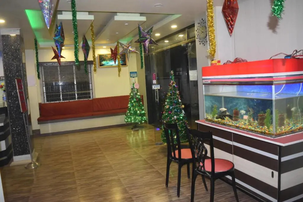 Hotel Mamoni Group