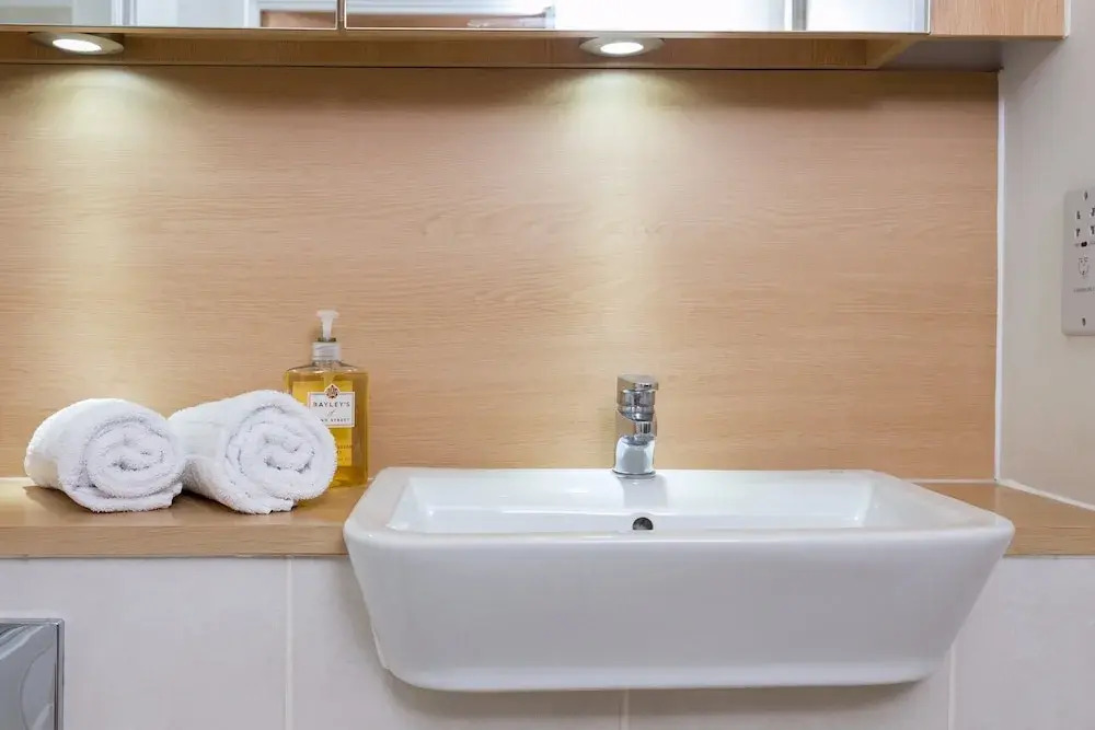 Luxury East London Flat, Sleeps 6