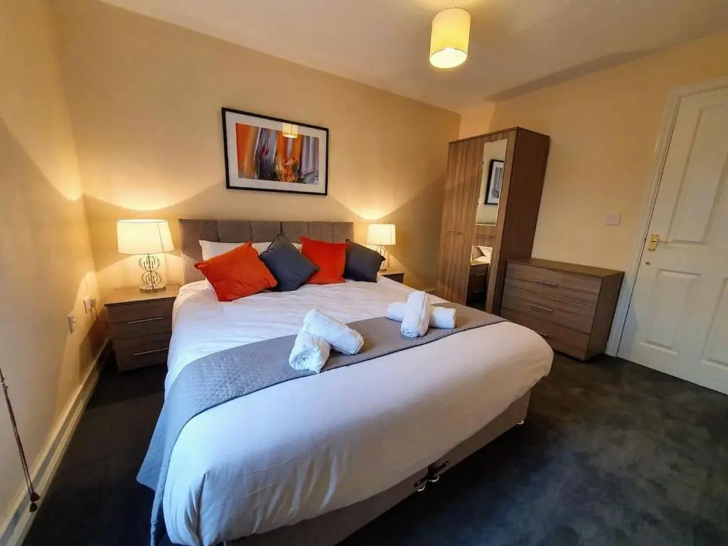 Perry House, Long Ashton, Bristol by Cliftonvalley Apartments