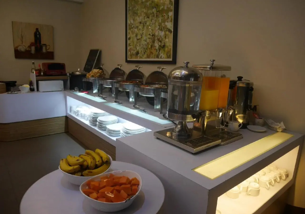 Circle Inn Hotel and Suites Bacolod