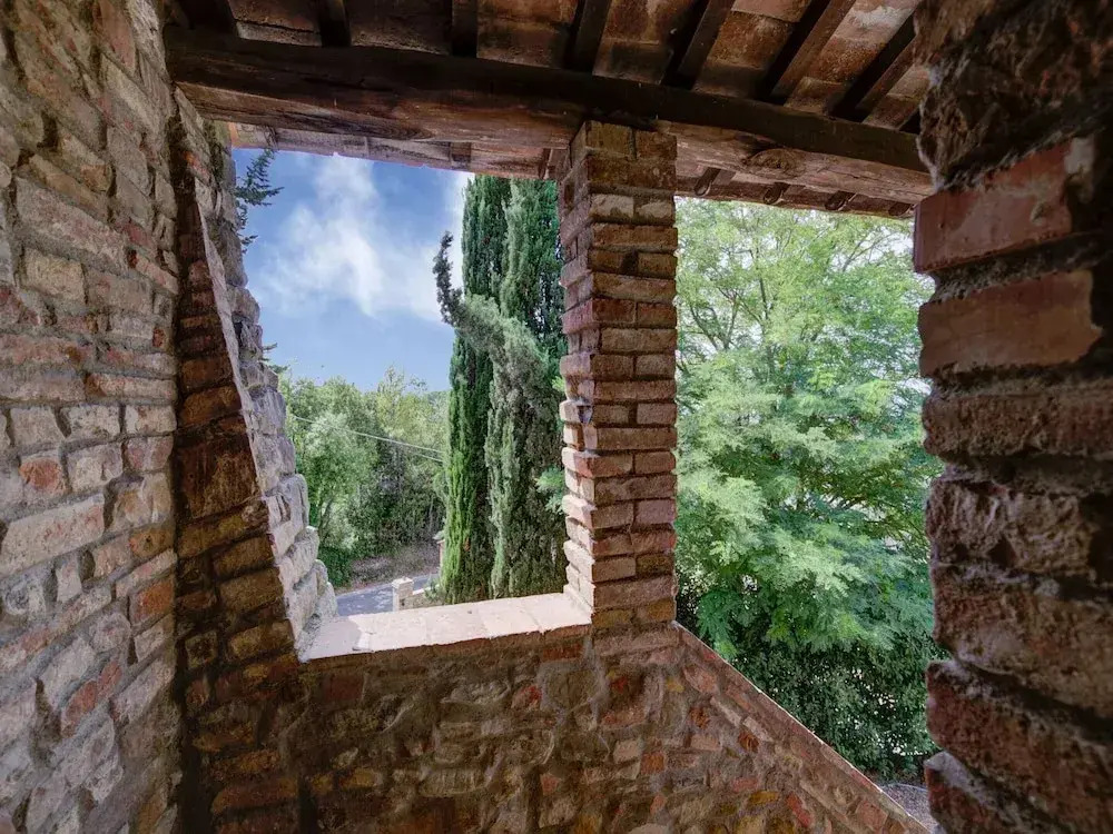 Varna Charm: Tuscan Getaway