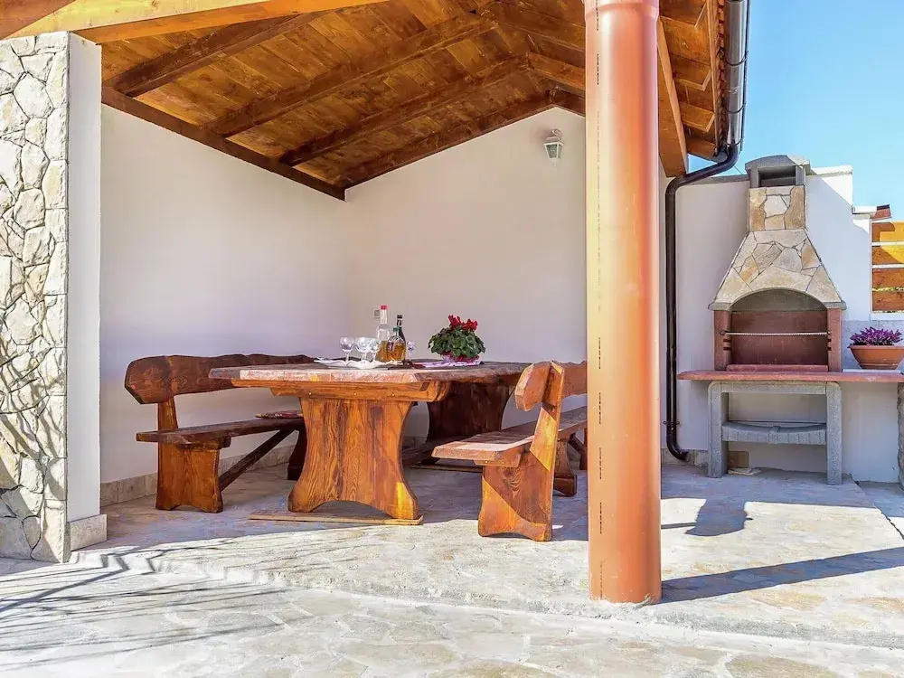 Apartment in Liznjan With Pool and Terrace