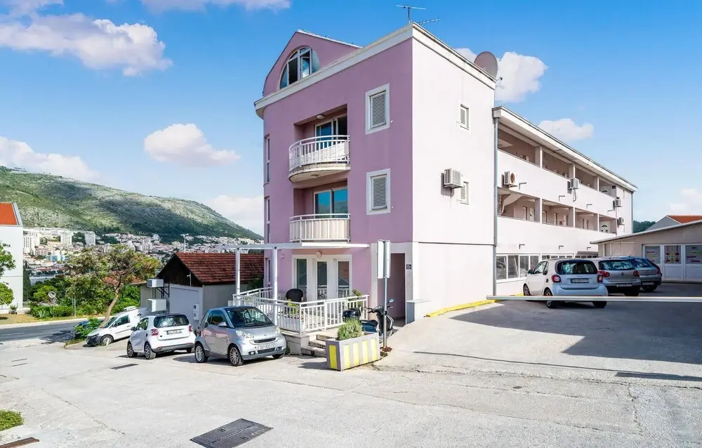 Awesome Apartment in Dubrovnik With Wifi and 2 Bedrooms