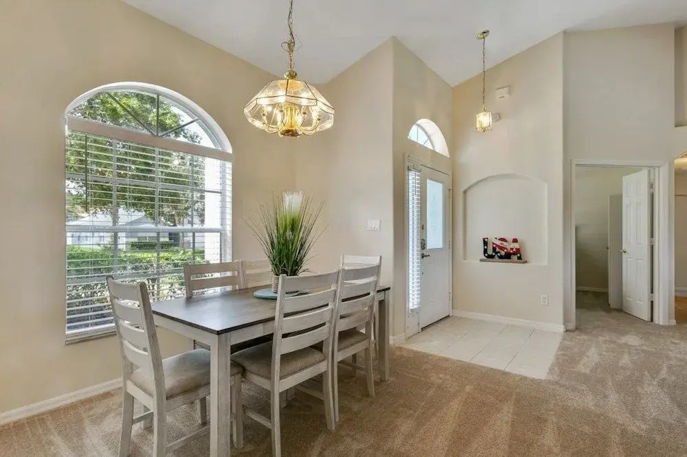 4BR Pool Home in Orange Tree by SHV