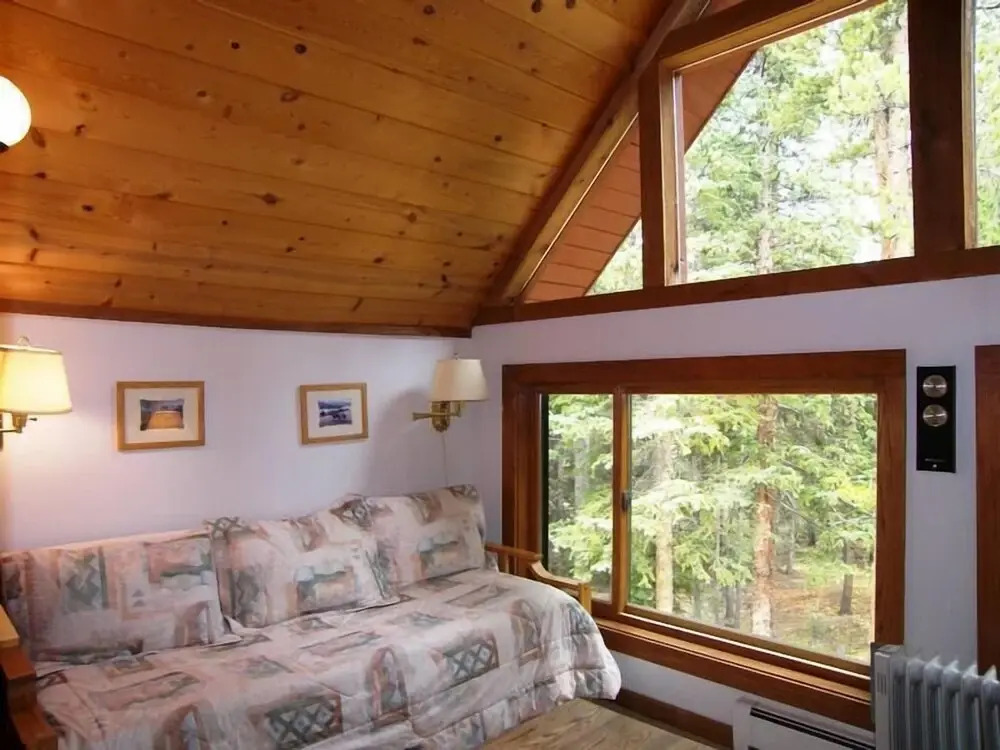 Upscale Home w/ Hot Tub: 3 Mi to Breck Ski Resort!