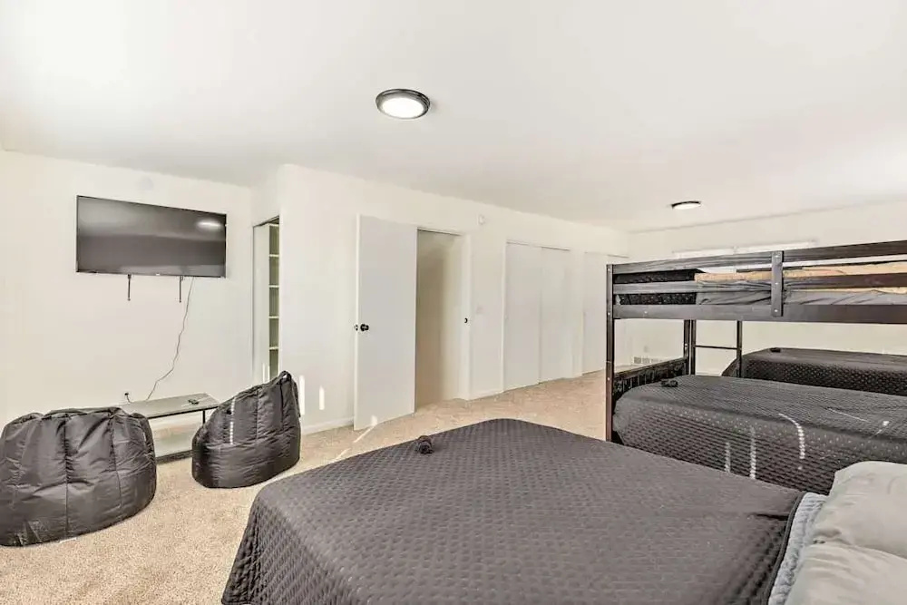 Spacious Pet-friendly Wichita Family Retreat 4 Bedroom Home