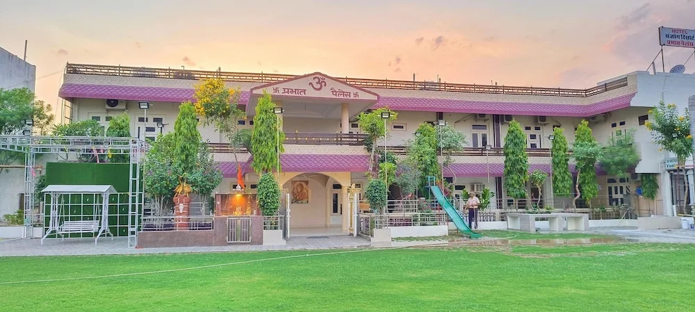 Hotel Prabhat Palace