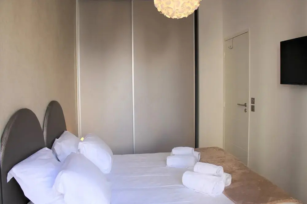 Viva Riviera Modern Brand New 1 Bedroom Palais Foch
