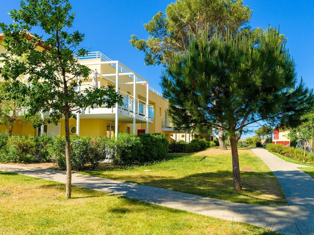 Duplex Cabin Apartment for 8 in Var