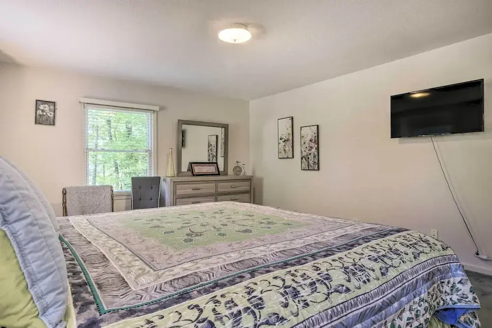 Durham Rare Waterfront Gem: Close to Everything!