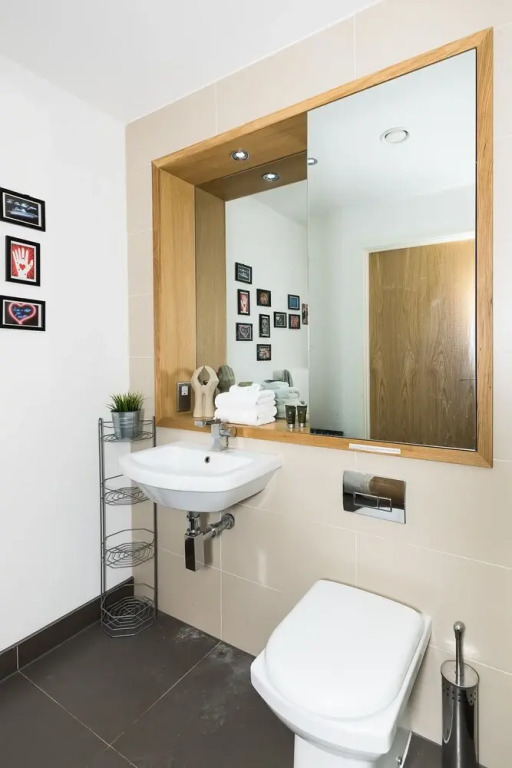 Modern Muscians 2BR Flat in Greenwich