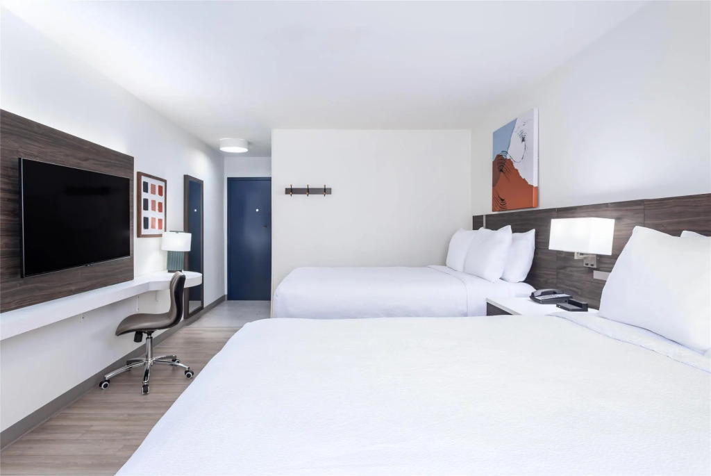 Spark by Hilton Clarion