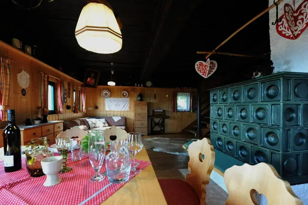 Glühwürmchenhütte und Romantikhütte