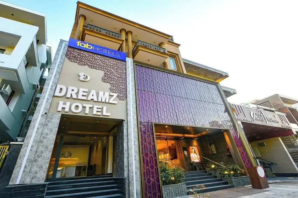 Fabhotel Dreamz