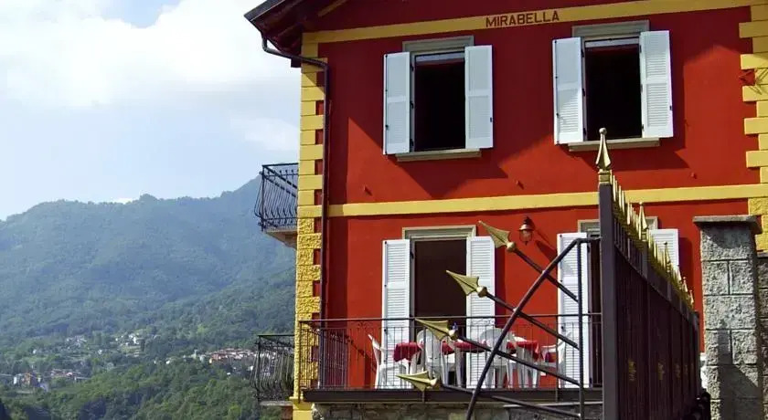 Mirabella Como Lake