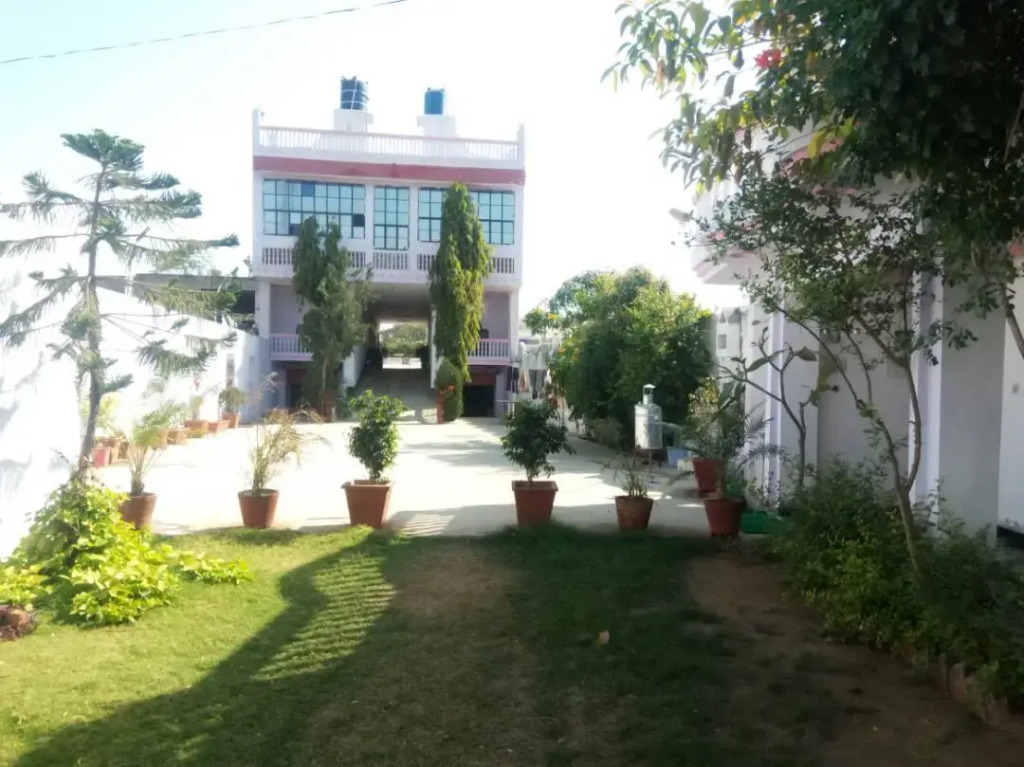 Amardeep Palace