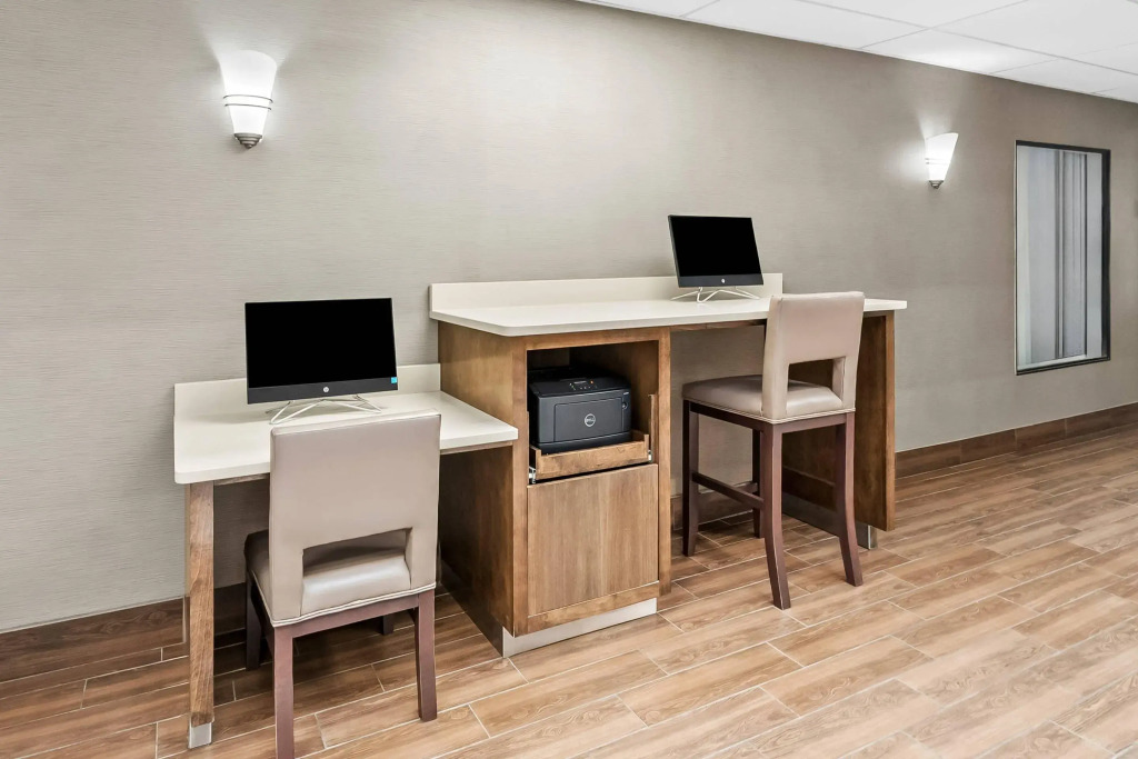 Comfort Suites Near Potomac Mills