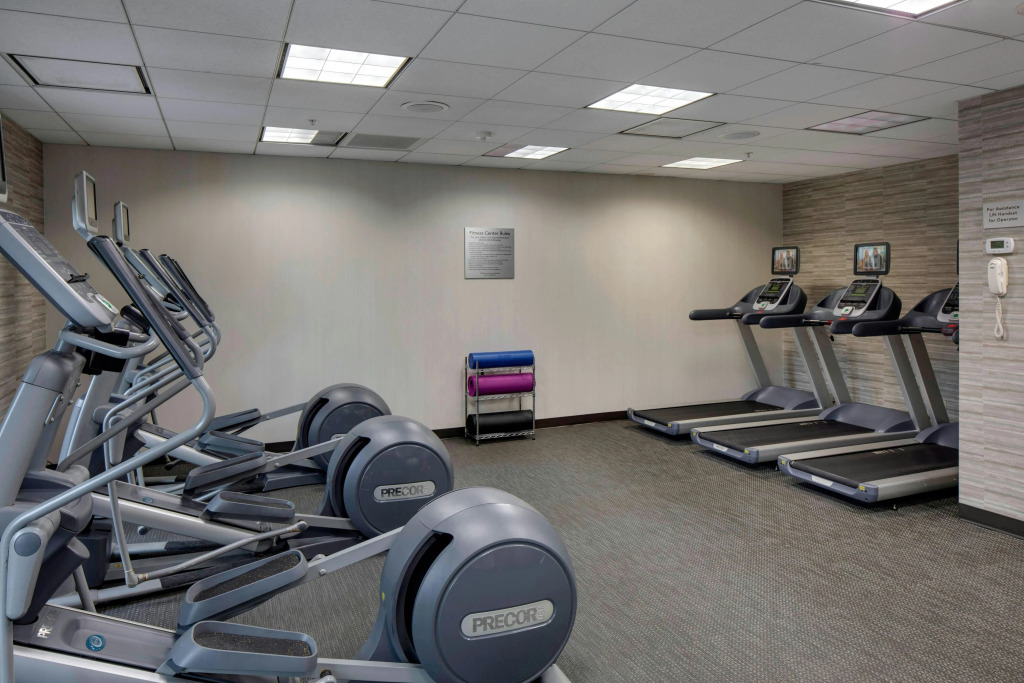 Courtyard by Marriott Boston Logan Airport