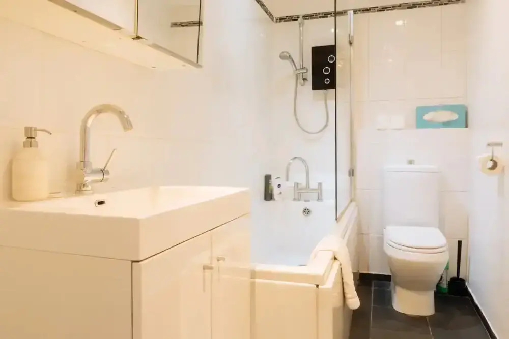 Charming 3 Bedroom Apartment in the Heart of Vibrant Old Town