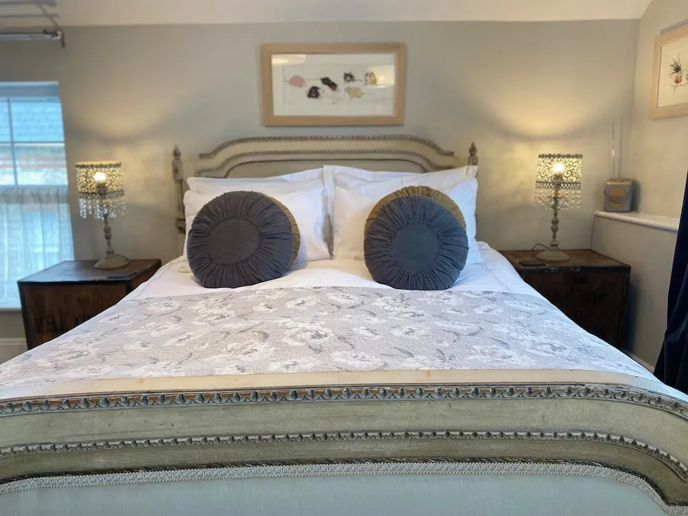 No 22 B&B