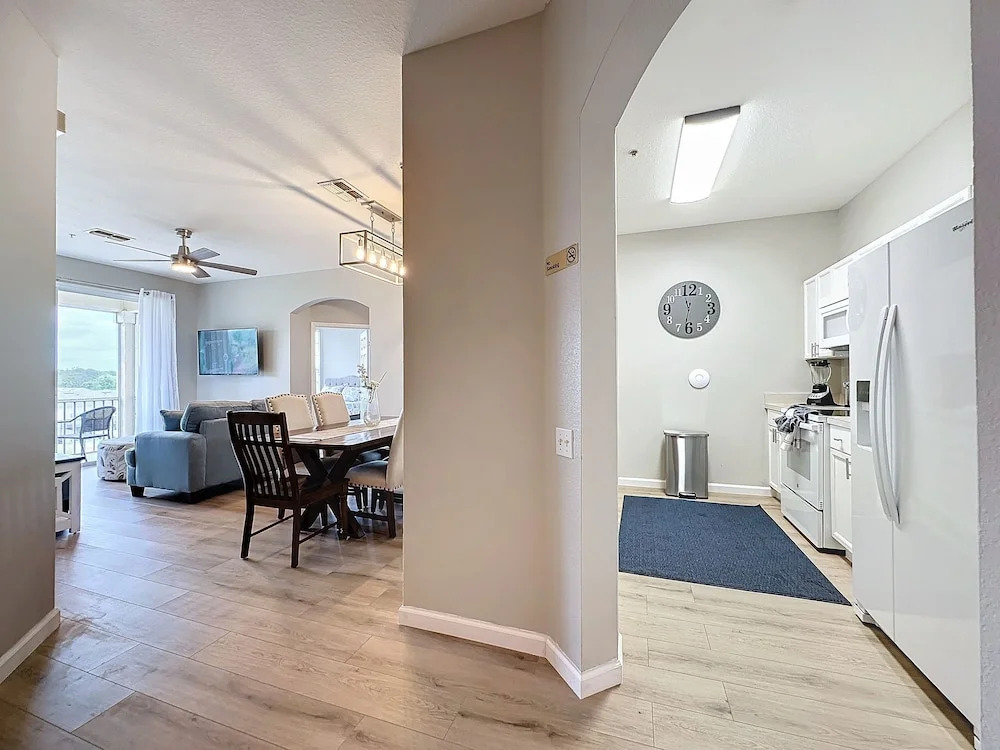 3BR Third Floor Condo Near Disney