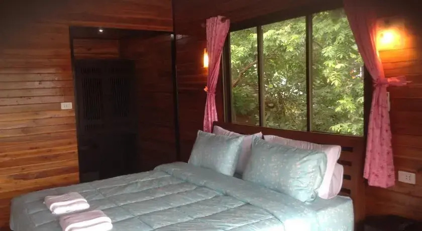Phiphi Mamaison Resort