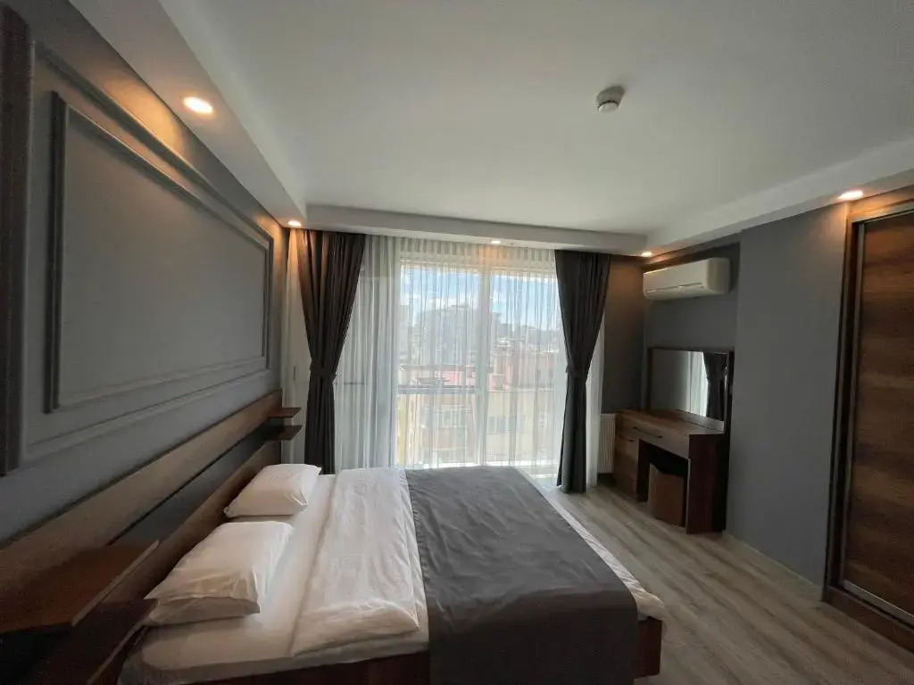 On4 Rooms & Suites