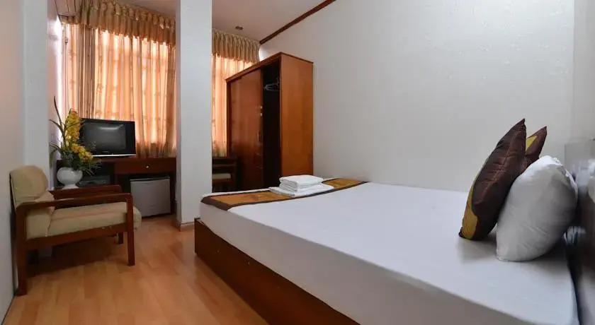 Lake Side Hostel