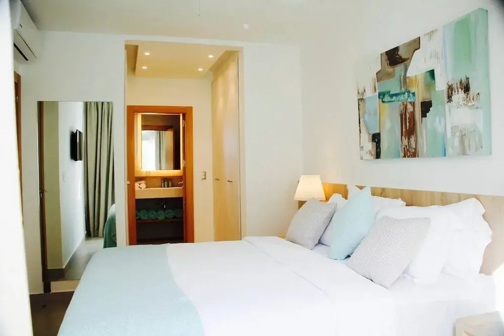 Luxurious Pent House Steps From The Beach F4 Los Corales Playa Bavaro