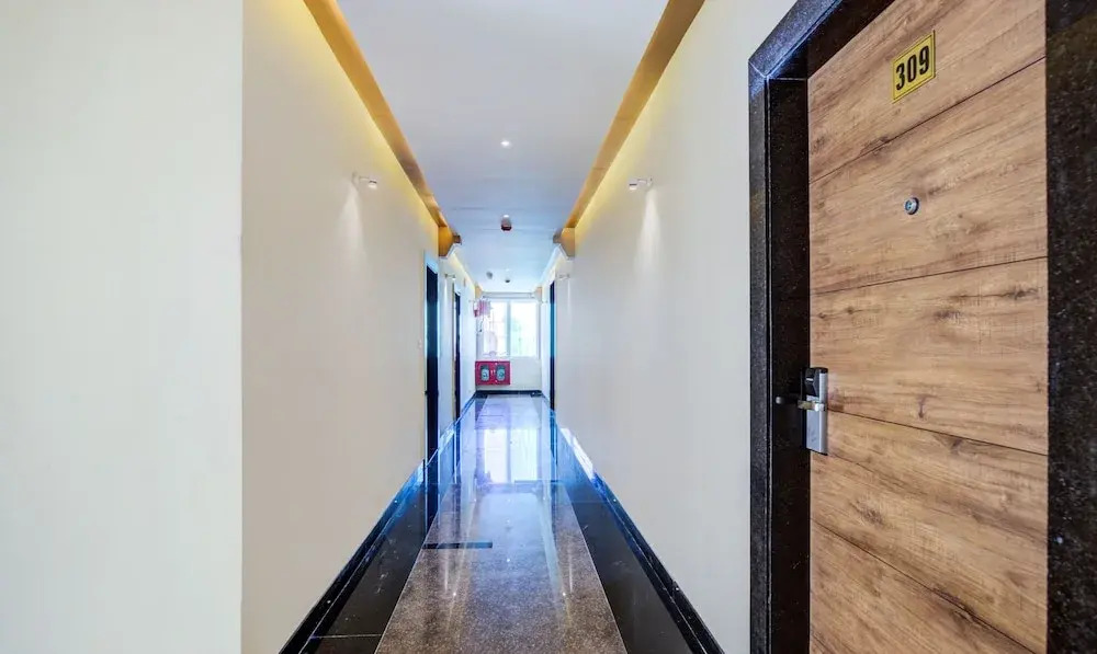 Opulence Inn - 500 Meters From Railway Station